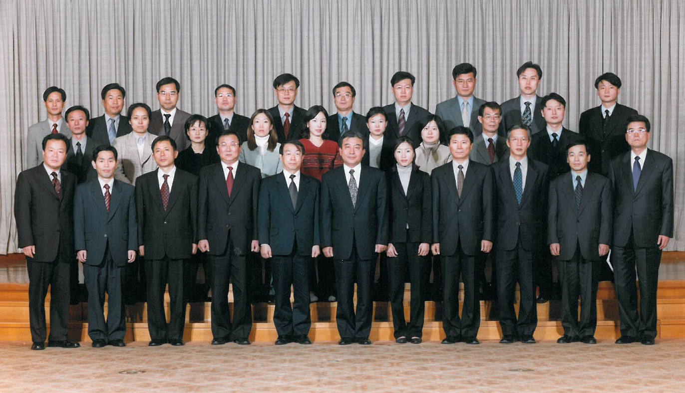 2002 신용회복지원위원회 업무개시